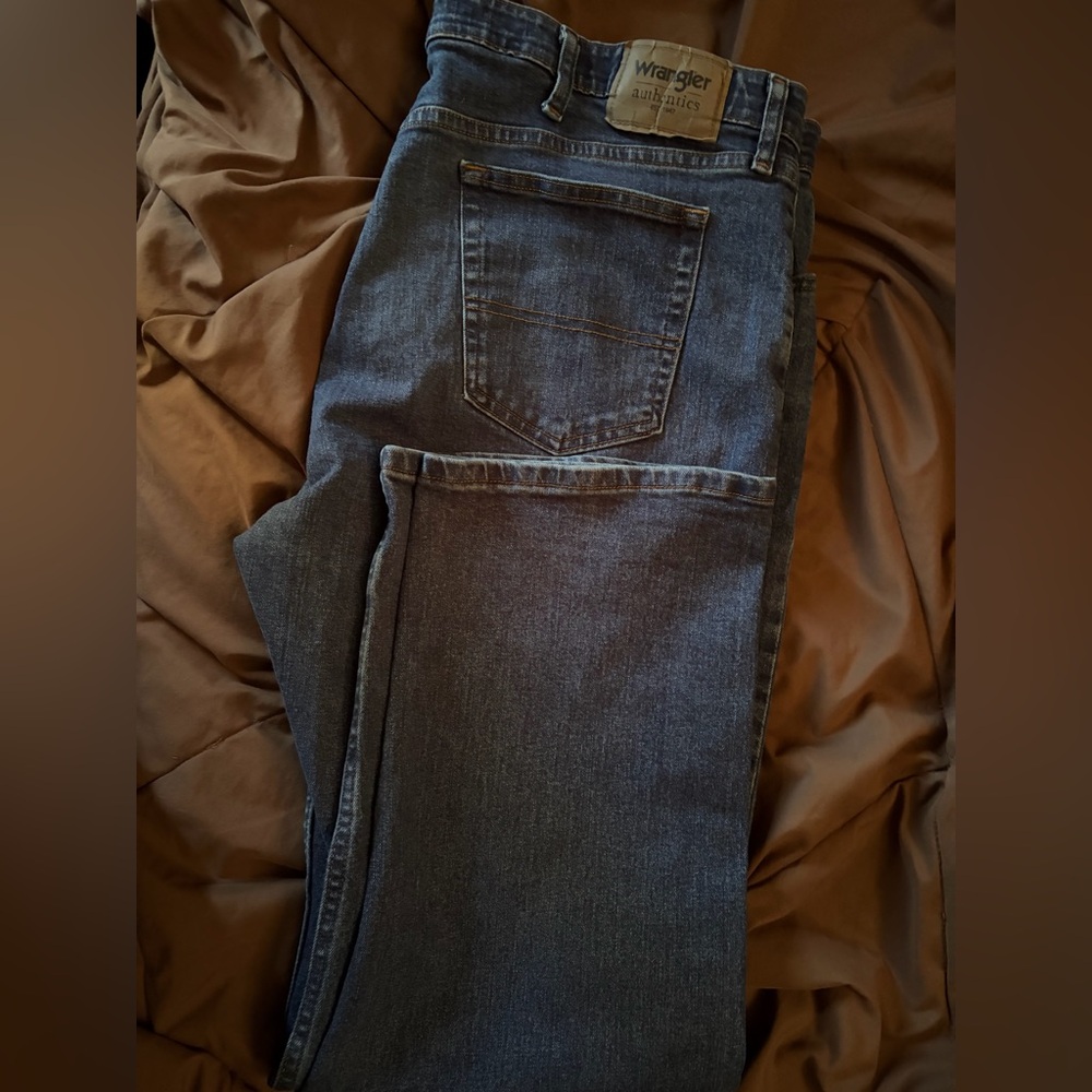 Wrangler Men's Dark Blue Straight Jeans